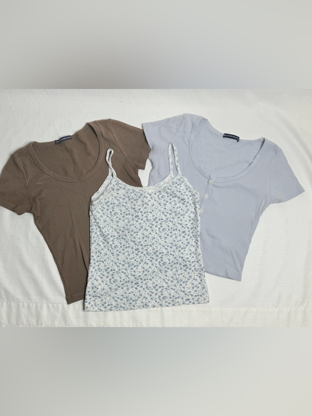 Brandy Melville Tops Bundle 3pcs Ribbed Tee Floral Tank OS Blue Brown